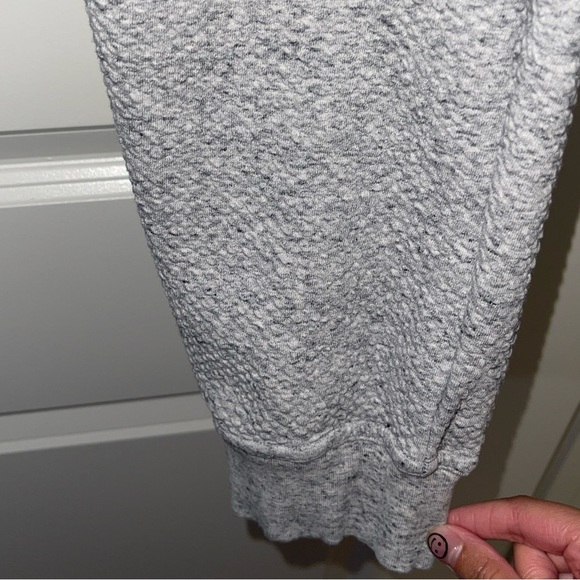 Lululemon “at ease” grey joggers - Picture 4 of 9